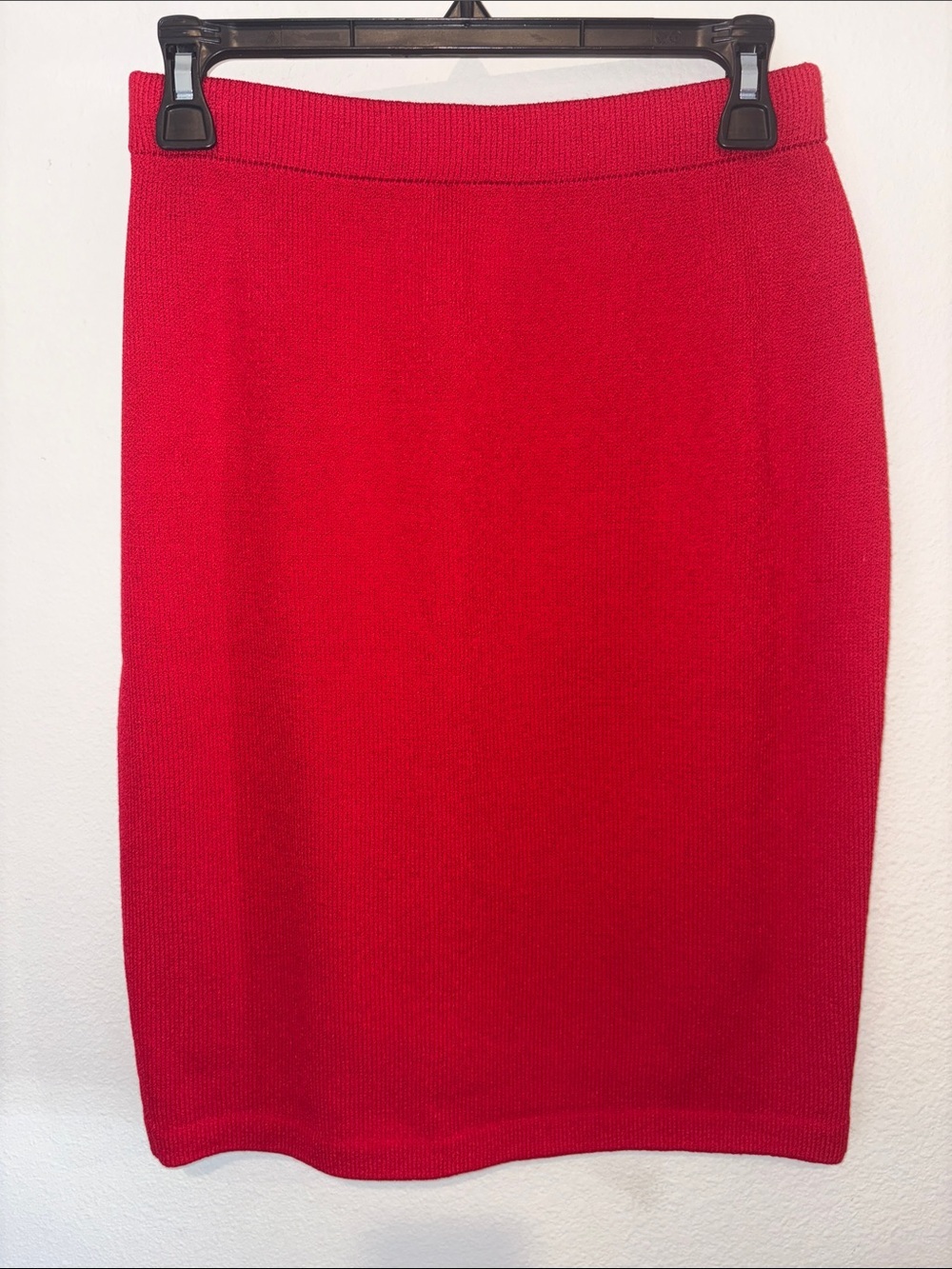 St. John Collection red Skirt Knee Length Knit material FA 08 group 4
